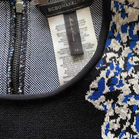 BCBGMaxAzria Fitted Patterned Dress - Picture 5 of 5